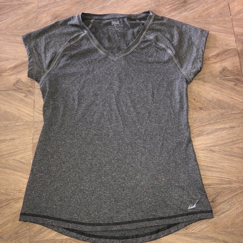 Áo thun thể thao cổ tim Everlast