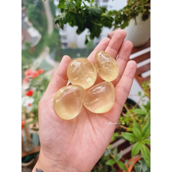 Đá thach anh vàng tự nhiên (Citrine) dùng trong thanh tẩy bài Tarot, Reiki, phong thủy