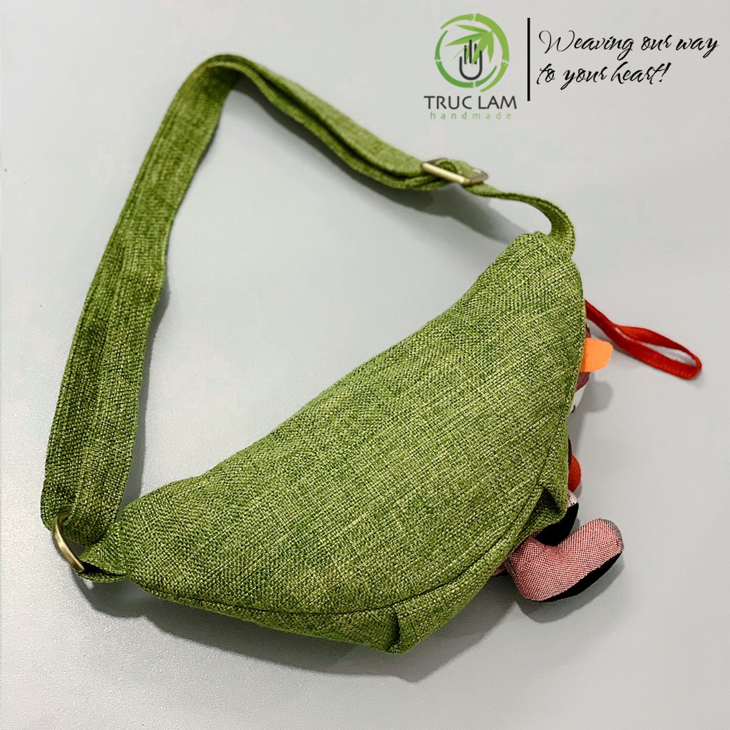 Túi Bao Tử Đeo Chéo Vải Gai Gắn Thú Nhồi Bông Ngộ Nghĩnh  - Trúc Lâm Handmade