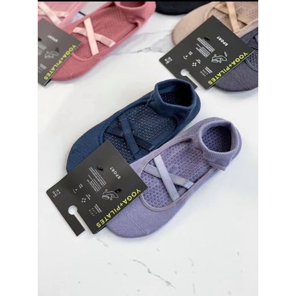 Tất chuyên dùng tập yoga