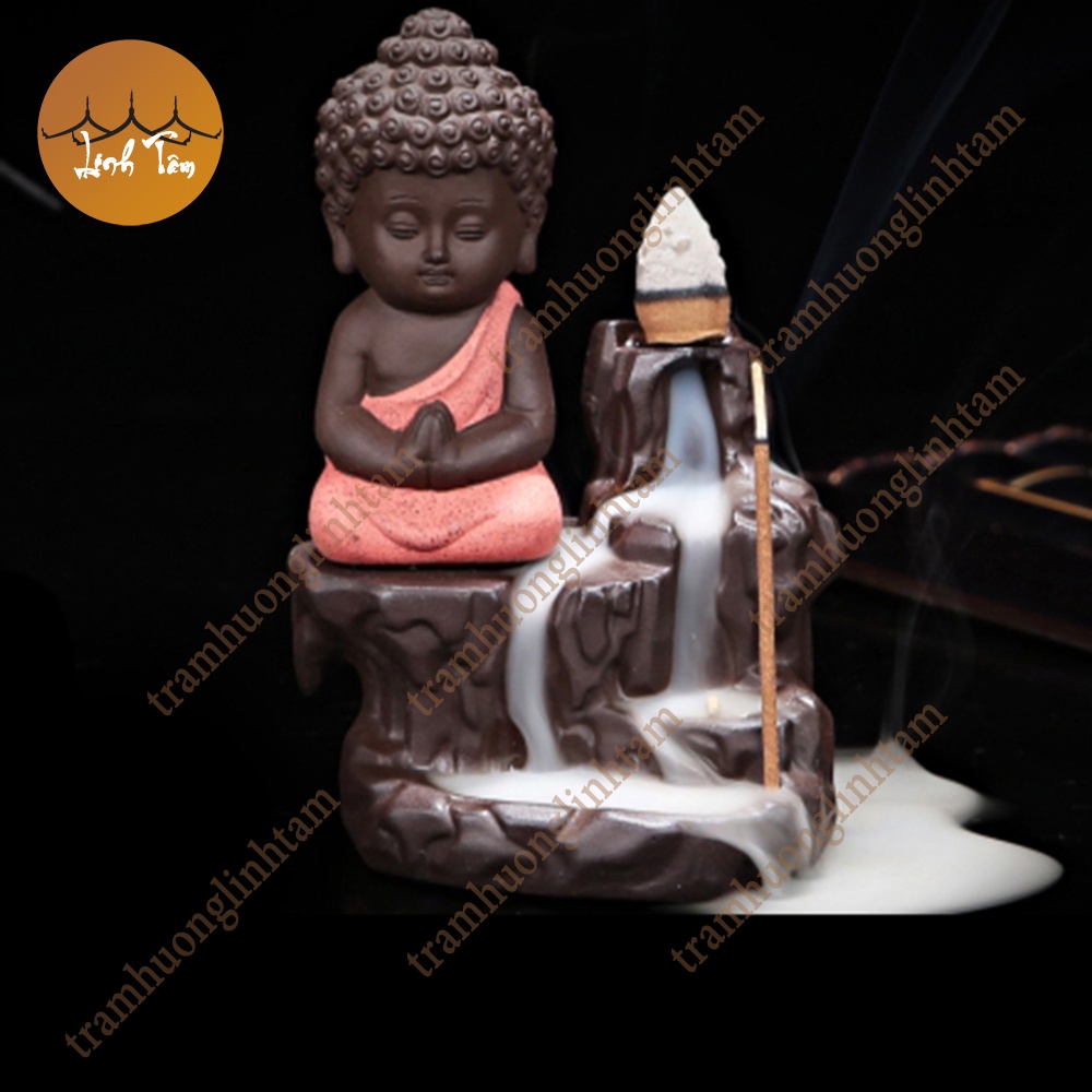 Thác khói trầm hương tặng 1 nụ trầm phật tọa thiền bên núi tksp80