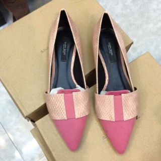 Bệt Zara mũi nhọn