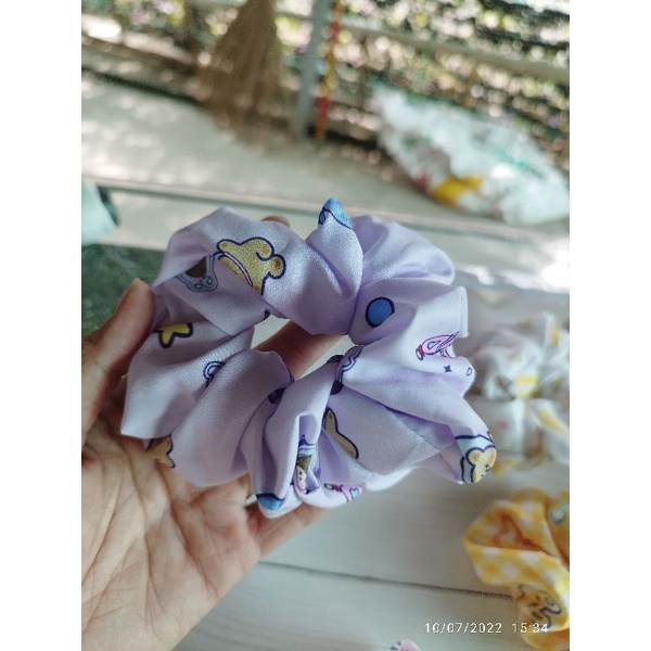 Cột tóc scrunchess nhiều màu