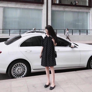 Váy chấm bi