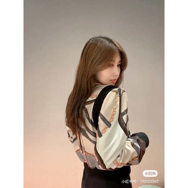 Áo khoác nữ dáng ngắn thời trang 2 mặt cao cấp thương hiệu Louis Vuitton LV 2022