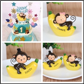 Đôi 2 chú khỉ ôm chuối