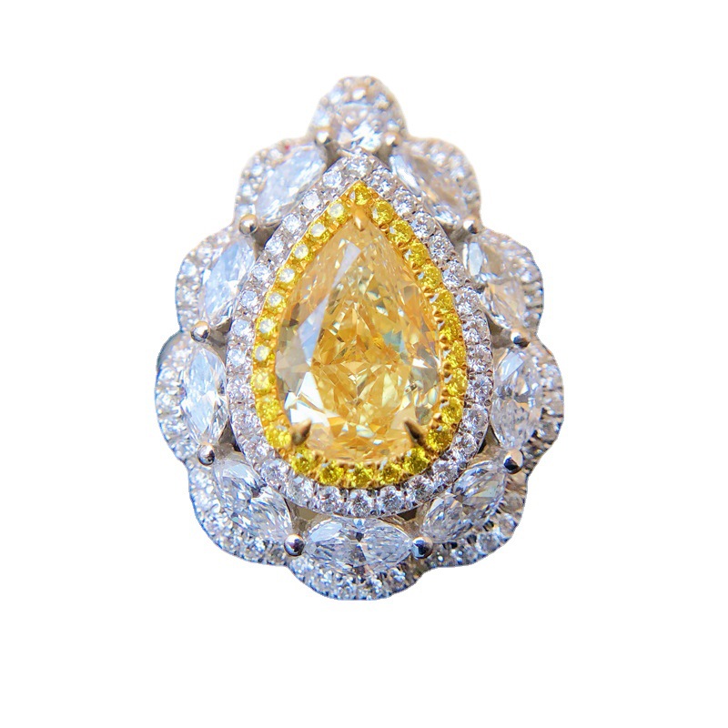 (Gra Ornament New Luxury Mossanite Ring