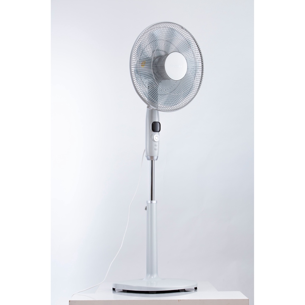 Quạt đứng Toshiba F-LSD10VN - Màu xám - Điều khiển từ xa - 9 cánh - DC inverter - Hàng chính hãng, bảo hành 12 tháng