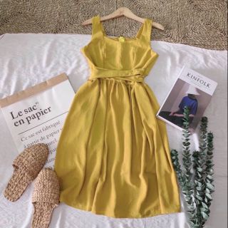Đầm 2 dây cột eo