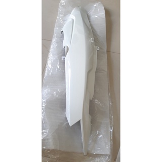 Ốp sườn Sirius trắng Yamaha