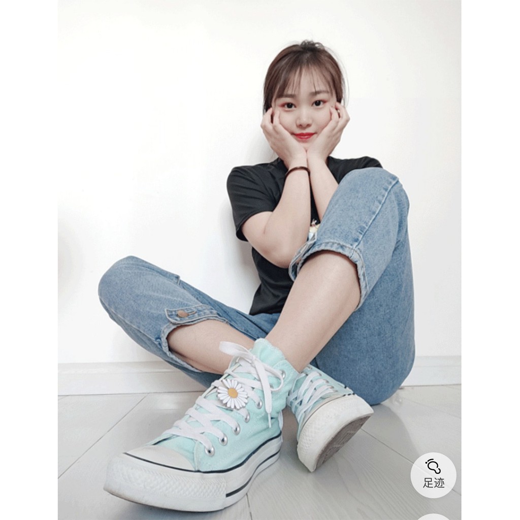 Huy hiệu cài áo, balo, túi ví hình hoa cúc Kaikai Kiki J13