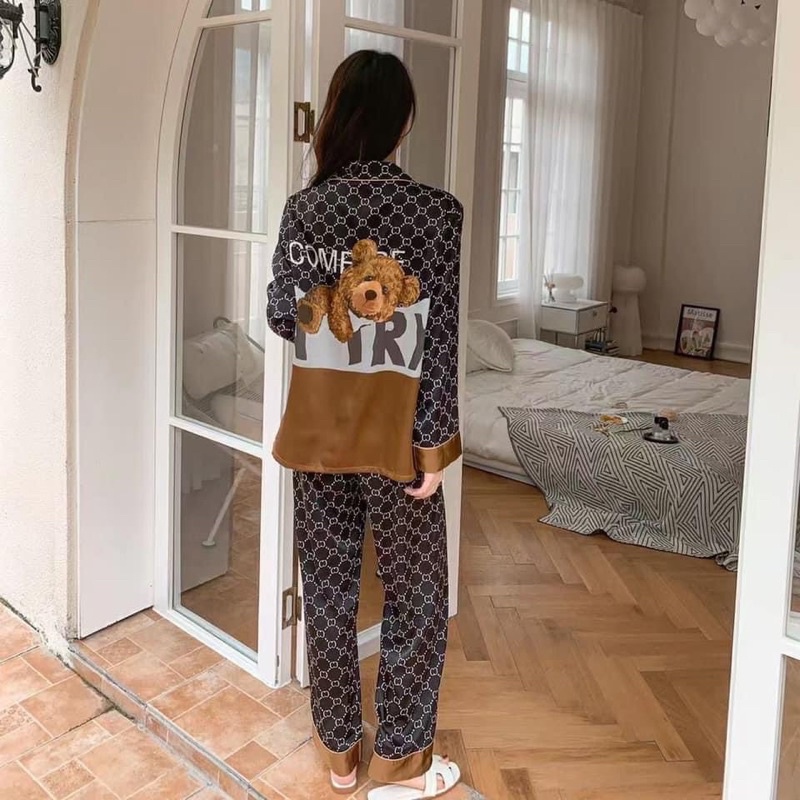 (Dưới 65kg) Đồ bộ pijama mặc nhà LỤA MANGO tay ngắn quần dài - tay dài quần dài in 2 mặt thiết kế cao cấp hình gấu GG