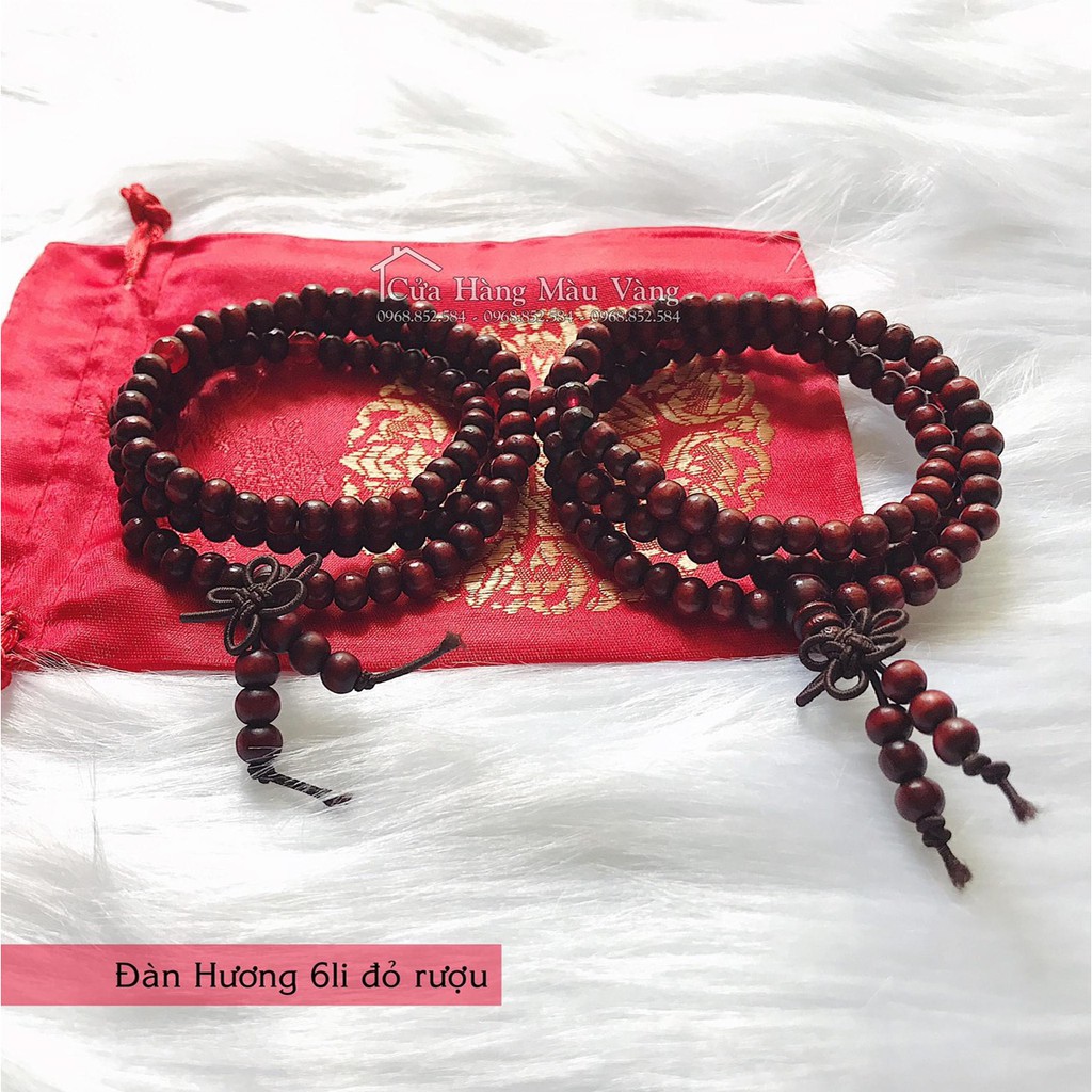 Vòng đeo tay gỗ đàn hương 108 hạt, mang phong thủy trên đôi tay bạn.