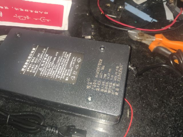 Sạc 48V Pin 13S- 5A cho pin lithium ion Và Cho Ắc Quy 48V