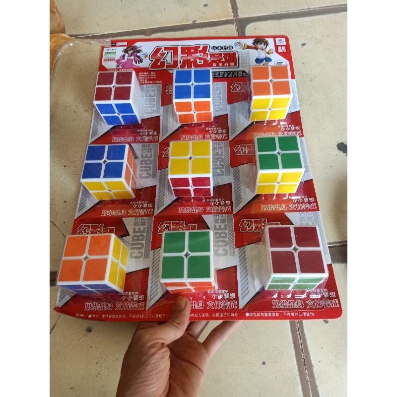 Sỉ  vỉ 9 chiếc RUBIK 2x2 như hình