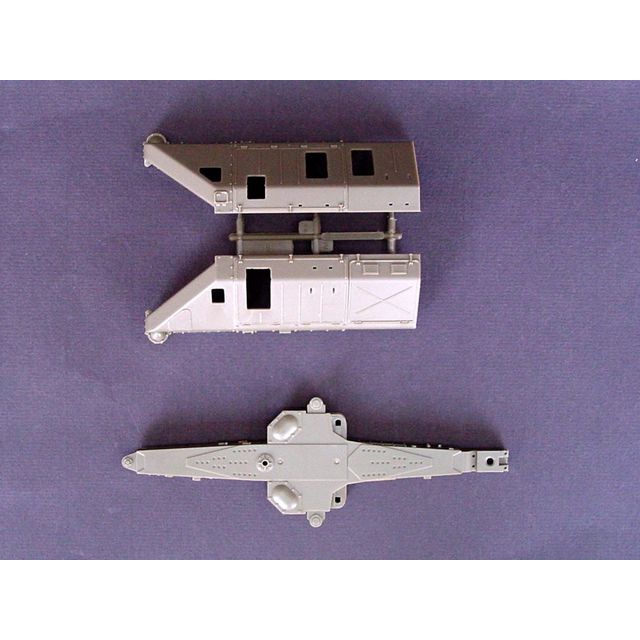 Mô hình lắp ráp | Tên lửa phòng không SA-2 Dvina trên bệ phóng tỷ lệ 1/35 | Trumpeter