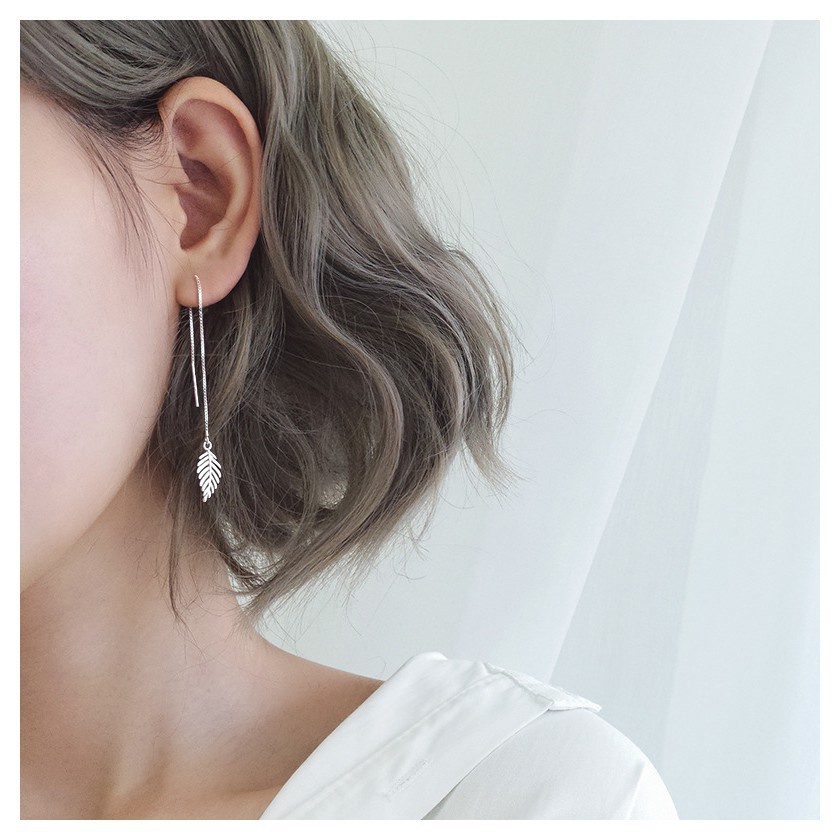 Đôi Khuyên Tai Bạc Dáng Dài Thiết Kế Hình Lá Thời Trang Xinh Xắn Cho Nữ