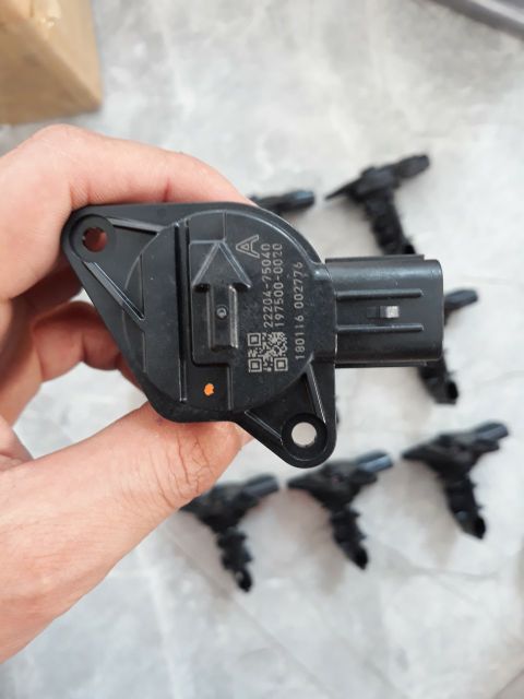 Cảm biến đo gió Innova Fortuner 17