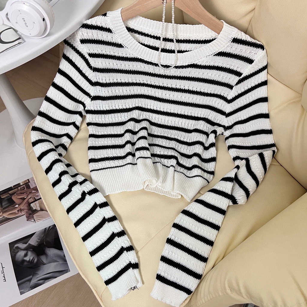 NUZIRO  Áo nữ dệt kim  tay dài cổ tròn họa tiết kẻ sọc phong cách Hàn Quốc