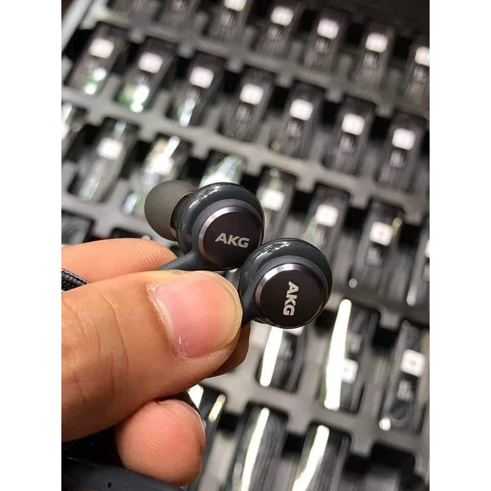 Tai nghe siêu bass z-akg jack tròn bọc dù , thiết kế của AKG chân tròn 3,5mm có mic đàm thoại chơi game