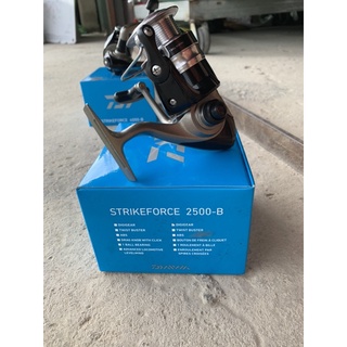 Máy câu cá Daiwa Strikeforce size 2500-B