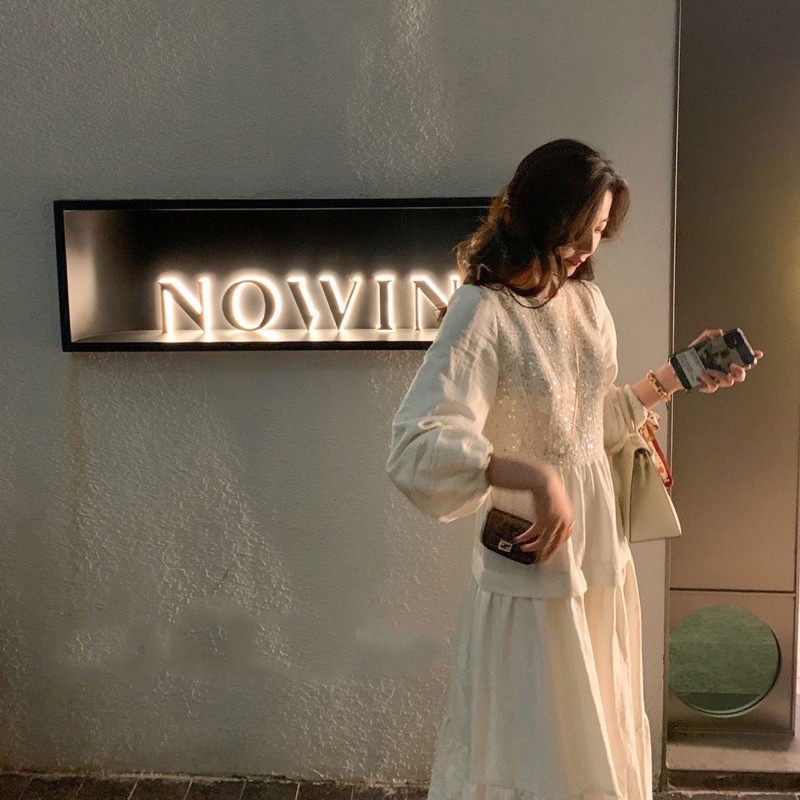 Váy dài đính kim sa