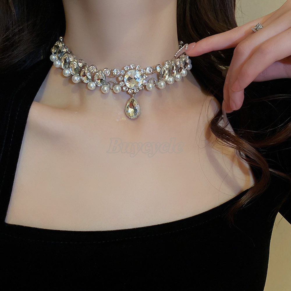 Vòng Cổ Choker Đính Đá Ngọc Trai Giọt Nước Sang Trọng
