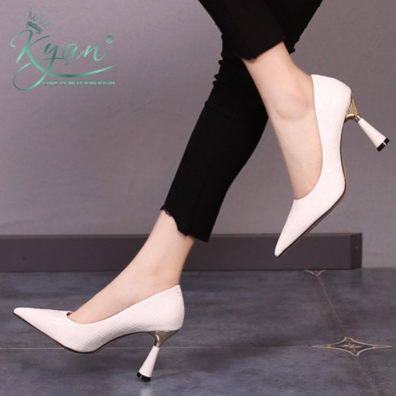 Giày Cao Gót Nữ Mũi Nhọn Bít Mũi, Gót Cao 8 Cm, Họa Tiết Caro Bóng Phong Cách Cổ Tích, Phù Hợp Xuân Thu KYAN00622