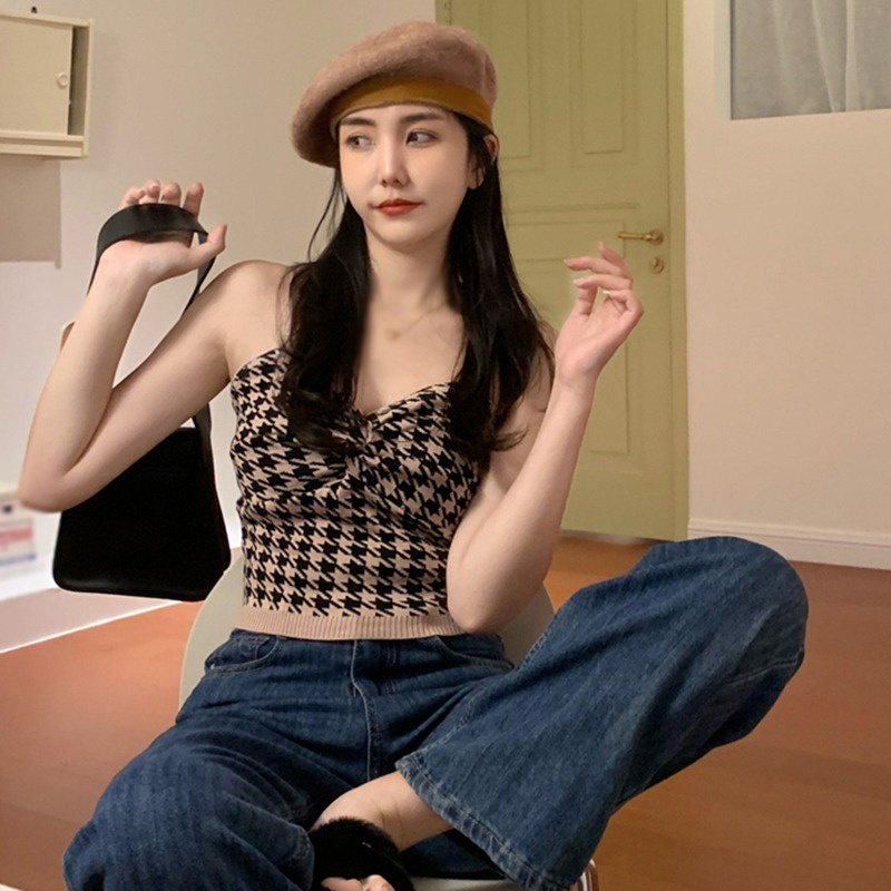 Áo Croptop Hai Dây Cổ Chữ V Gợi Cảm Cho Nữ