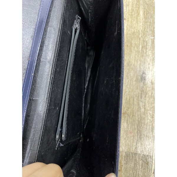 SALE SOCK VÌ MẶT TRONG CÓ DÍNH VẾT-túi si da thật phủ bóng màu xanh