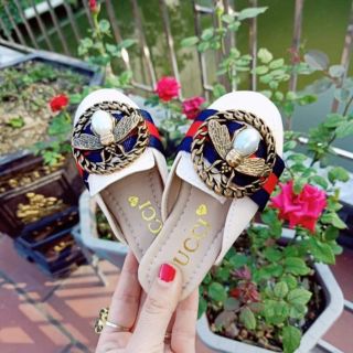 Sục gucci cho bé