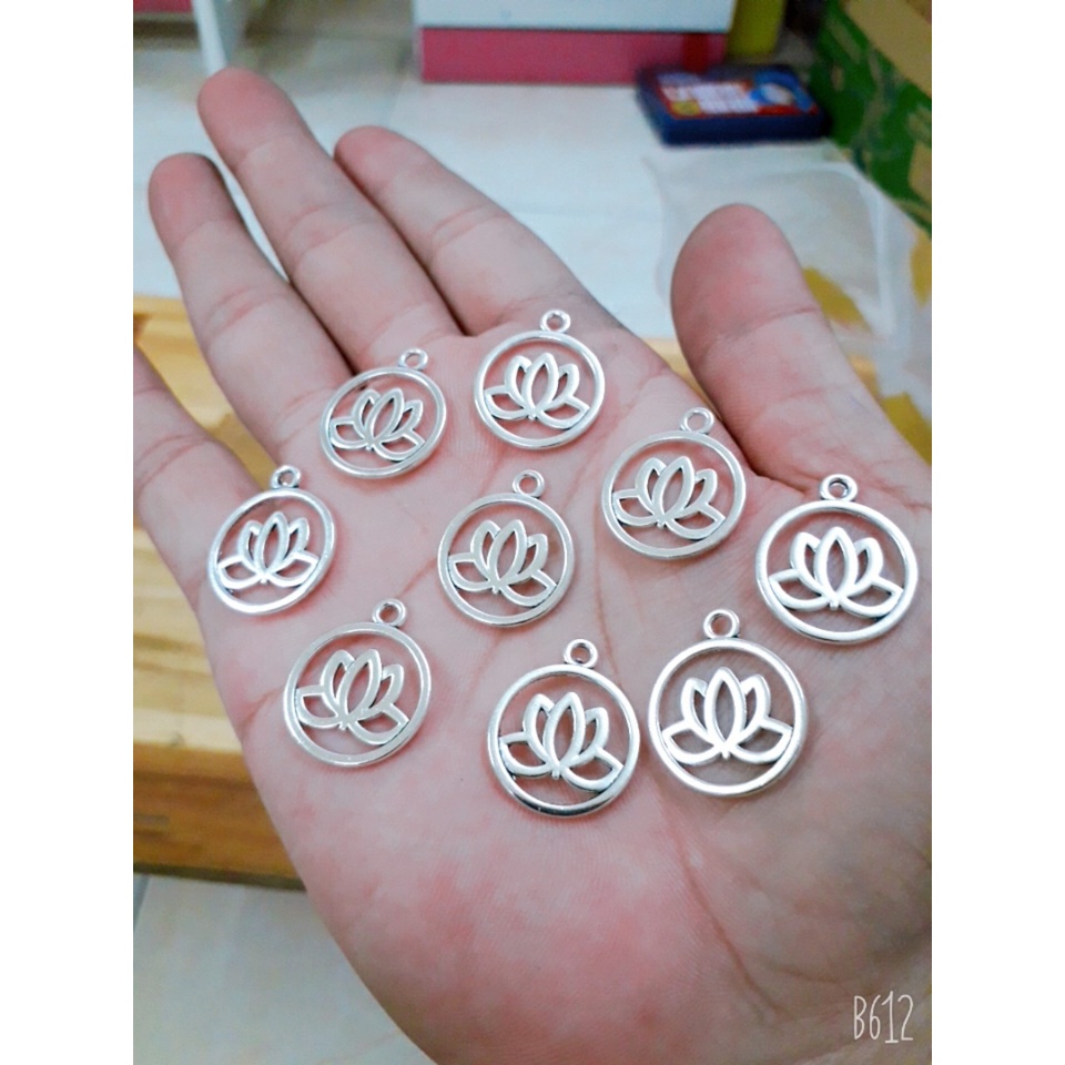 Charm sỉ mới về : 50 gram = 25k / 1 gói [ sỉ charm không qua trung gian ]