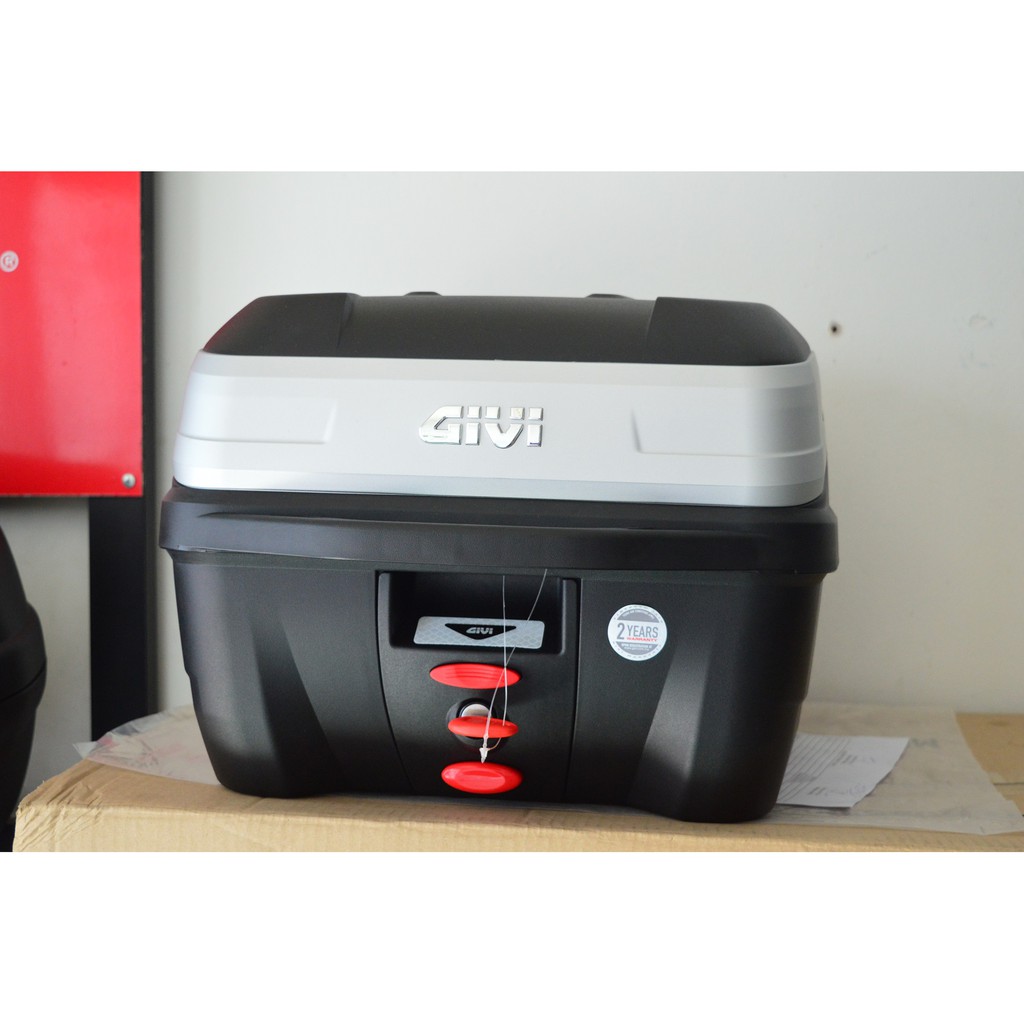 Combo lắp đặt cho Wave RSX gồm thùng B32N Bold và baga sau givi