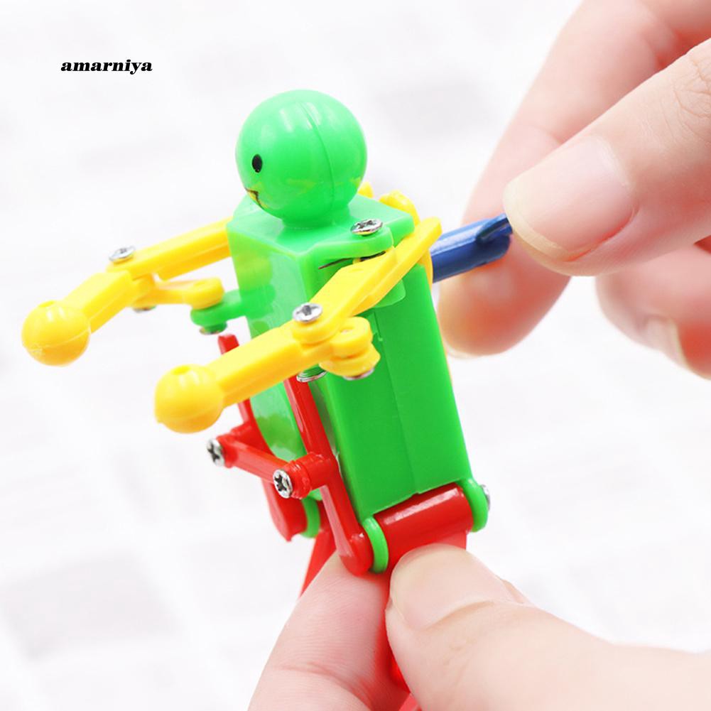 Đồ chơi lên dây cót hình robot nhảy múa bằng nhựa an toàn độc đáo cho bé
