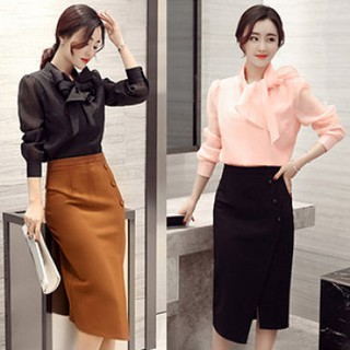 Chân váy tà lệch phối nút