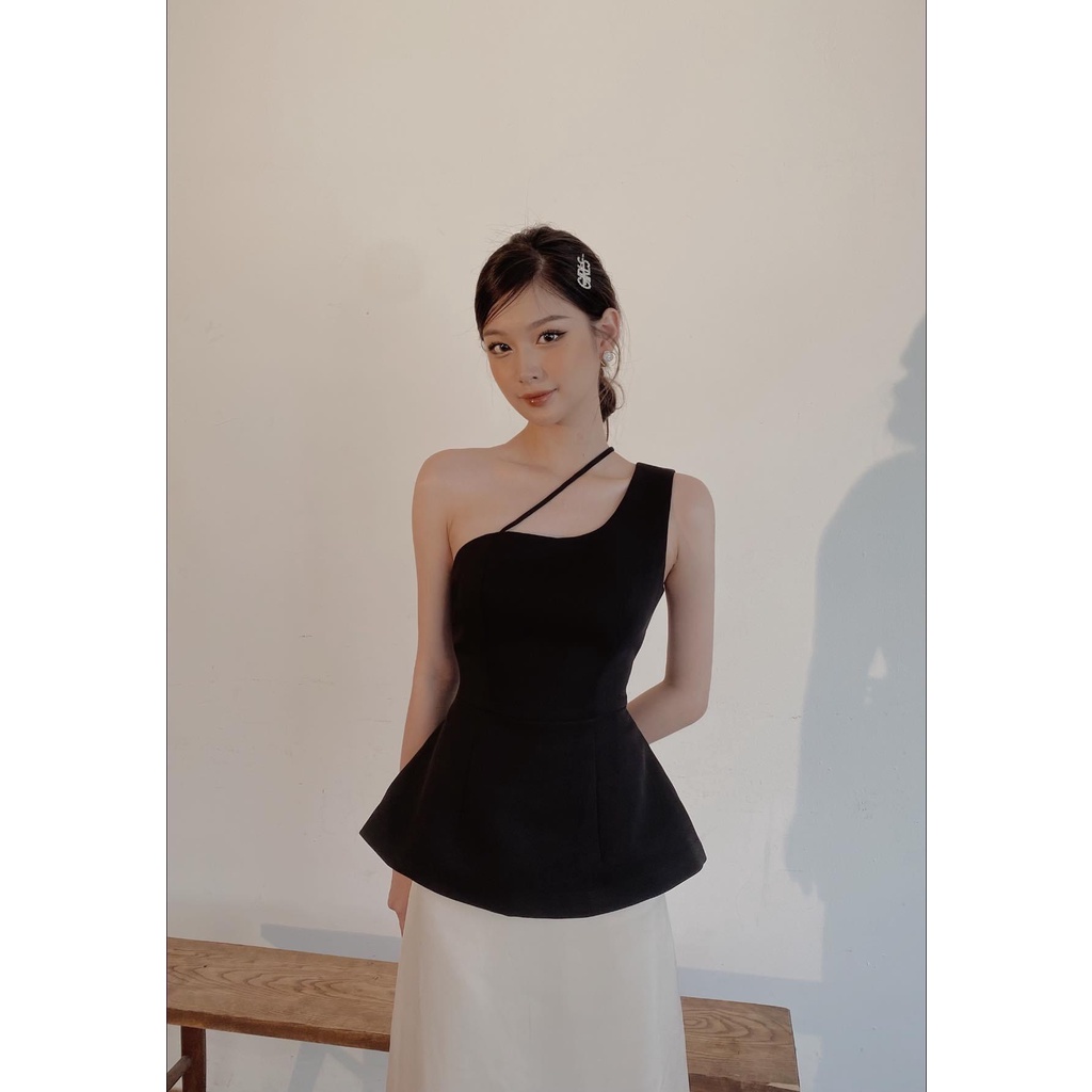 Áo Chéo Vai Dáng Xòe