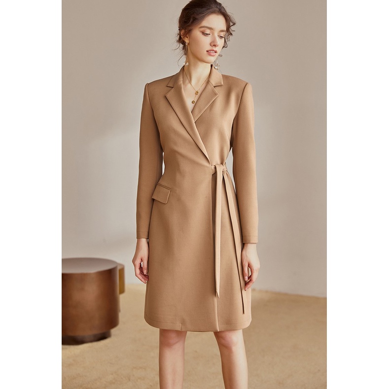 Đầm đấm chéo cổ vest sang trọng màu kem tay dài