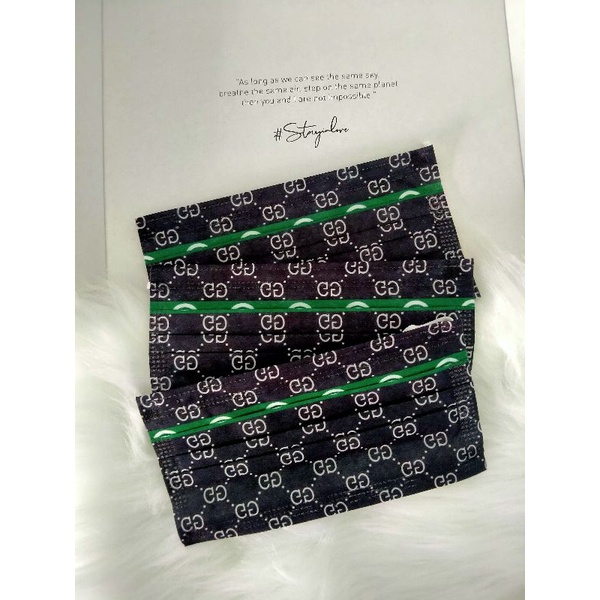 set 10 khẩu trang thời trang y hình -pucci