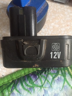 Vỏ pin , sạc linh tinh