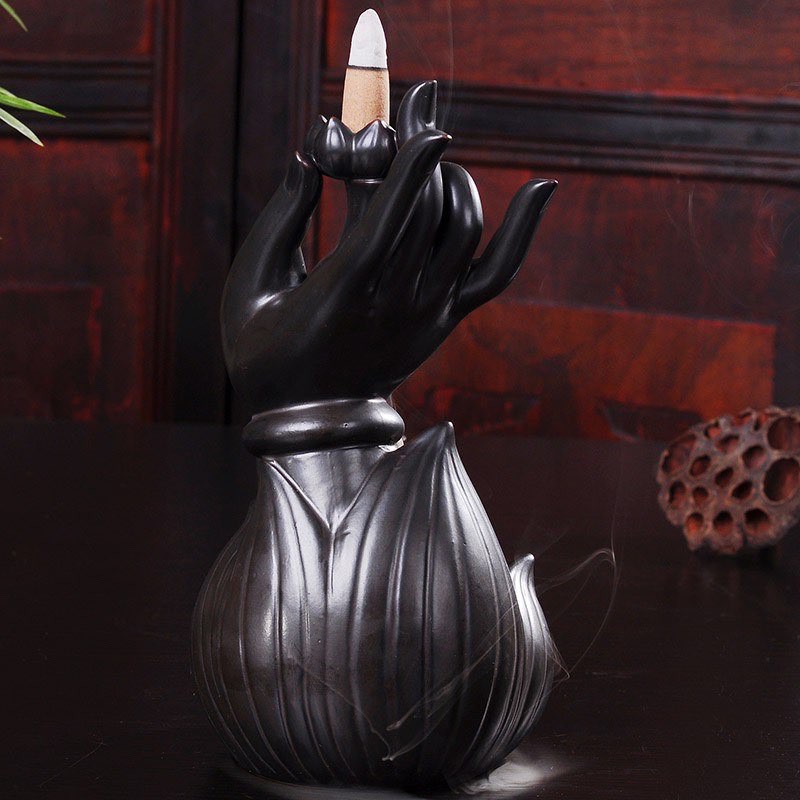 Thác Khói Trầm Hương -Phât Thủ Quan Âm áo nâu tặng 10 nụ trầm