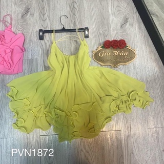 Đầm hai dây phối chân bèo