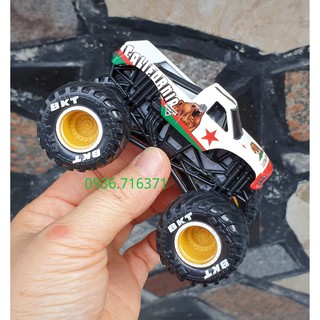 Mô hình xe tải quái vật Monster Jam Califonia MJ24 hàng Spin Master Canada