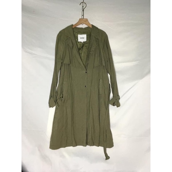 hàng si) “ áo măng tô Hàn màu rêu mới 97% cho 55kg đổ lại | BigBuy360 - bigbuy360.vn