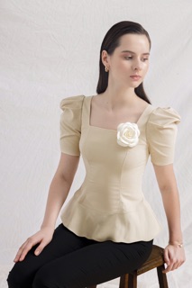 Lyza - Hoa cài Camelia