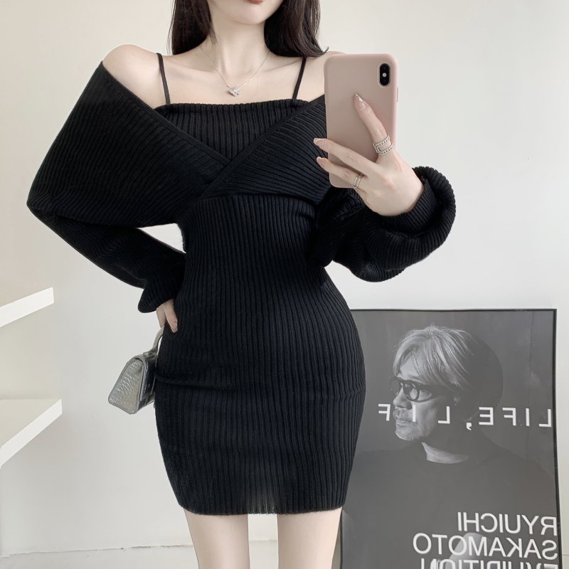 Đầm hở vai thiết kế hai dây cổ chữ V kiểu dáng mỏng phong cách Trung Quốc với eo ôm sát thời trang cá tính cho nữ