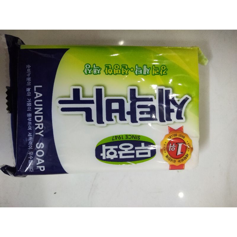 Xà bông tẩy trắng quần áo Hàn Quốc