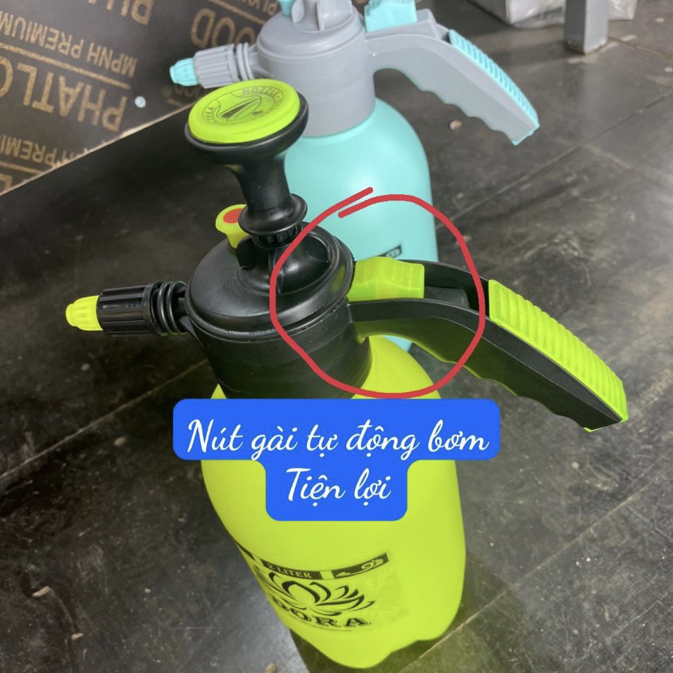 Bình xịt nước tưới cây cao cấp 2 lít và 3 lít có van gài tự động