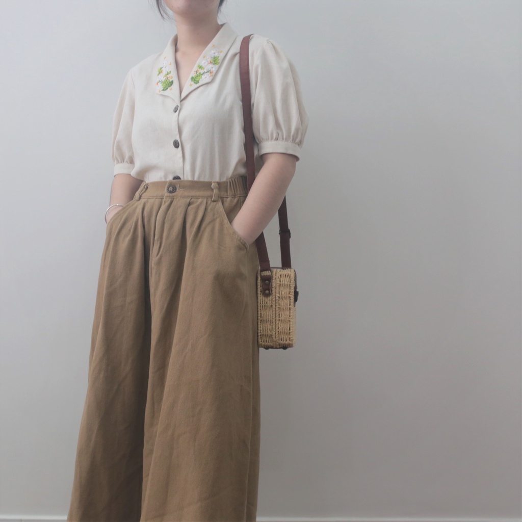 Áo sơ mi linen thêu hoa cổ tay phồng - Daisy
