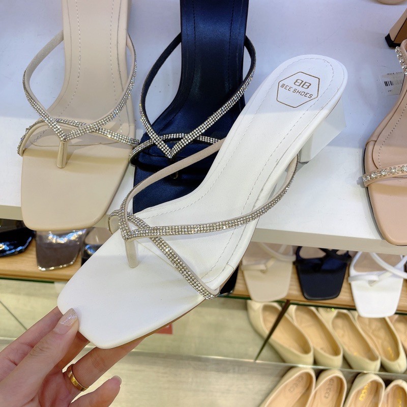 BEESHOES - GUỐC NỮ MŨI VUÔNG XỎ NGÓN ĐÁ - GUỐC NỮ MŨI VUÔNG ĐẾ VUÔNG CAO 3 PHÂN SẴN MÀU ĐEN - KEM - TRẮNG 210371