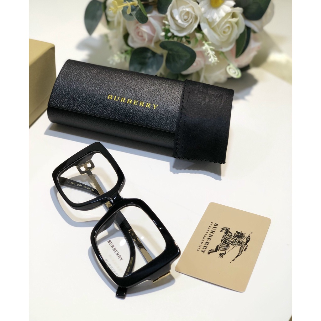 Kính Burberry